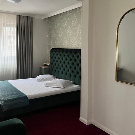 Eden Boutique Accommodation Бухарест Екстер'єр фото