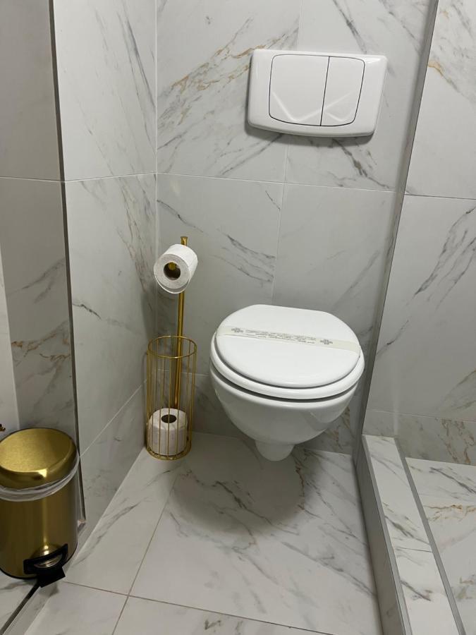 Eden Boutique Accommodation Бухарест Екстер'єр фото