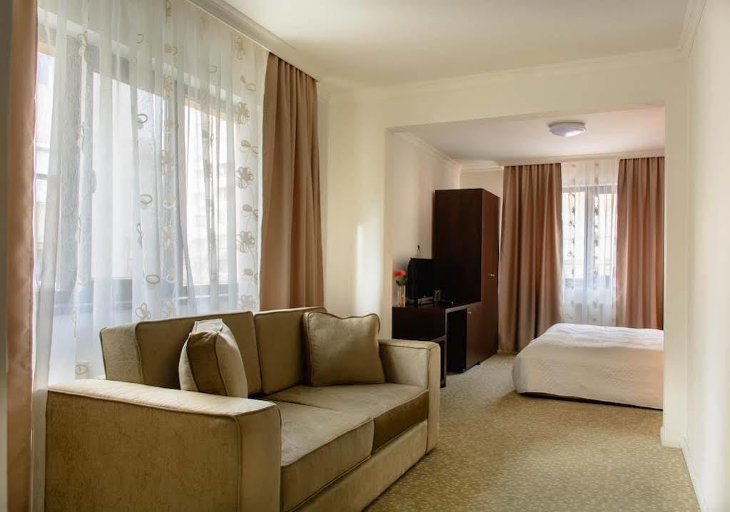 Eden Boutique Accommodation Бухарест Екстер'єр фото