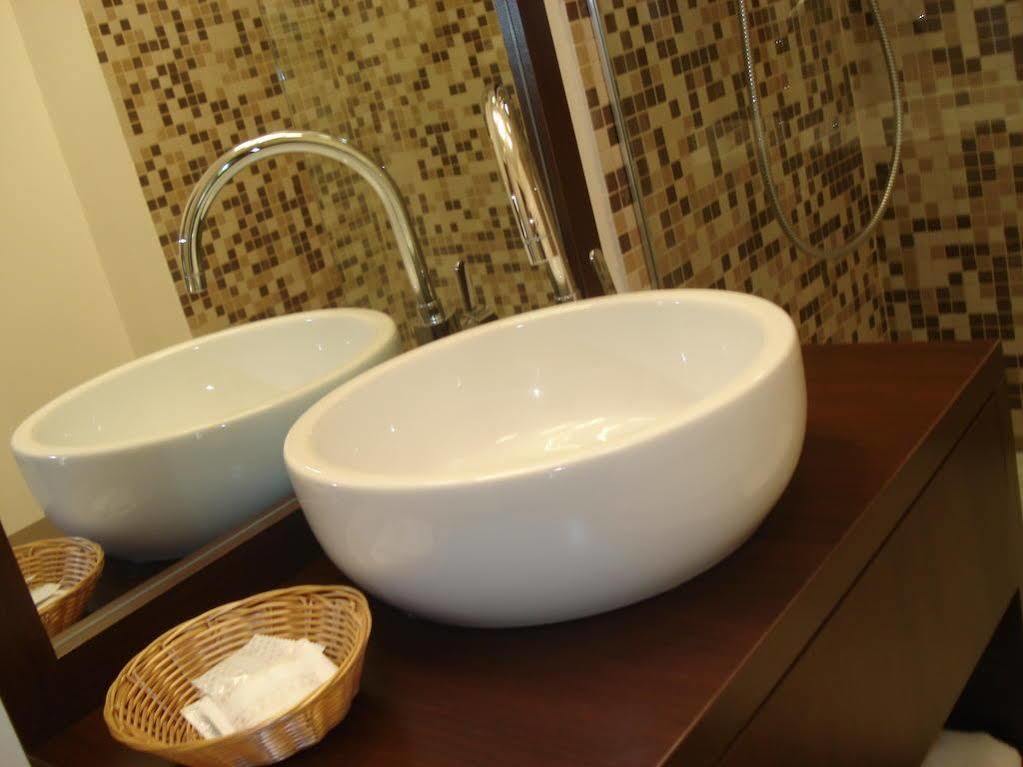 Eden Boutique Accommodation Бухарест Екстер'єр фото
