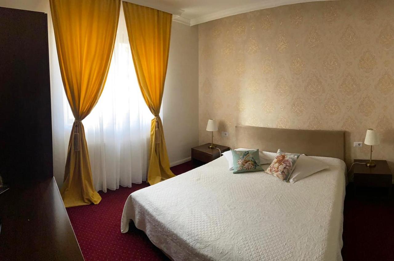 Eden Boutique Accommodation Бухарест Екстер'єр фото